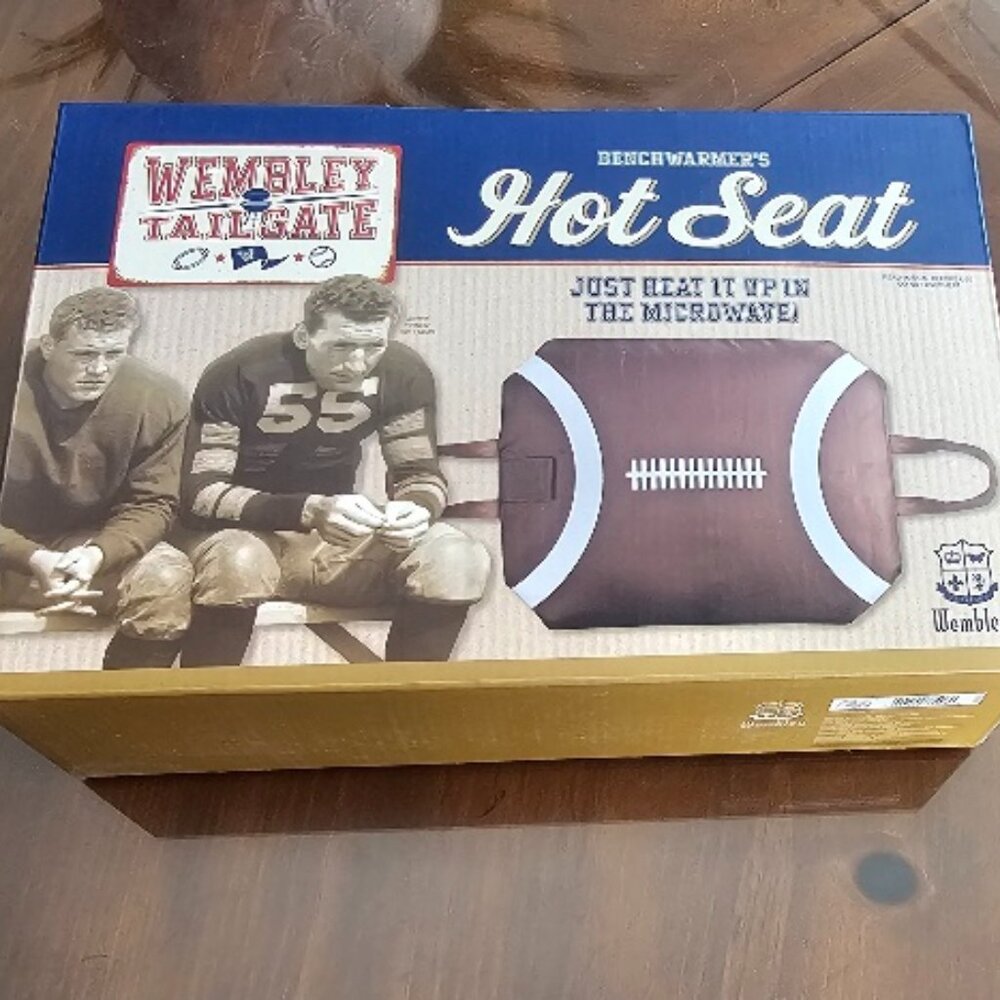 NEW Wembley Tailgate Hot Seat Stadium Bleacher Padded Cushion Seat ~ 2 AVAILABLE